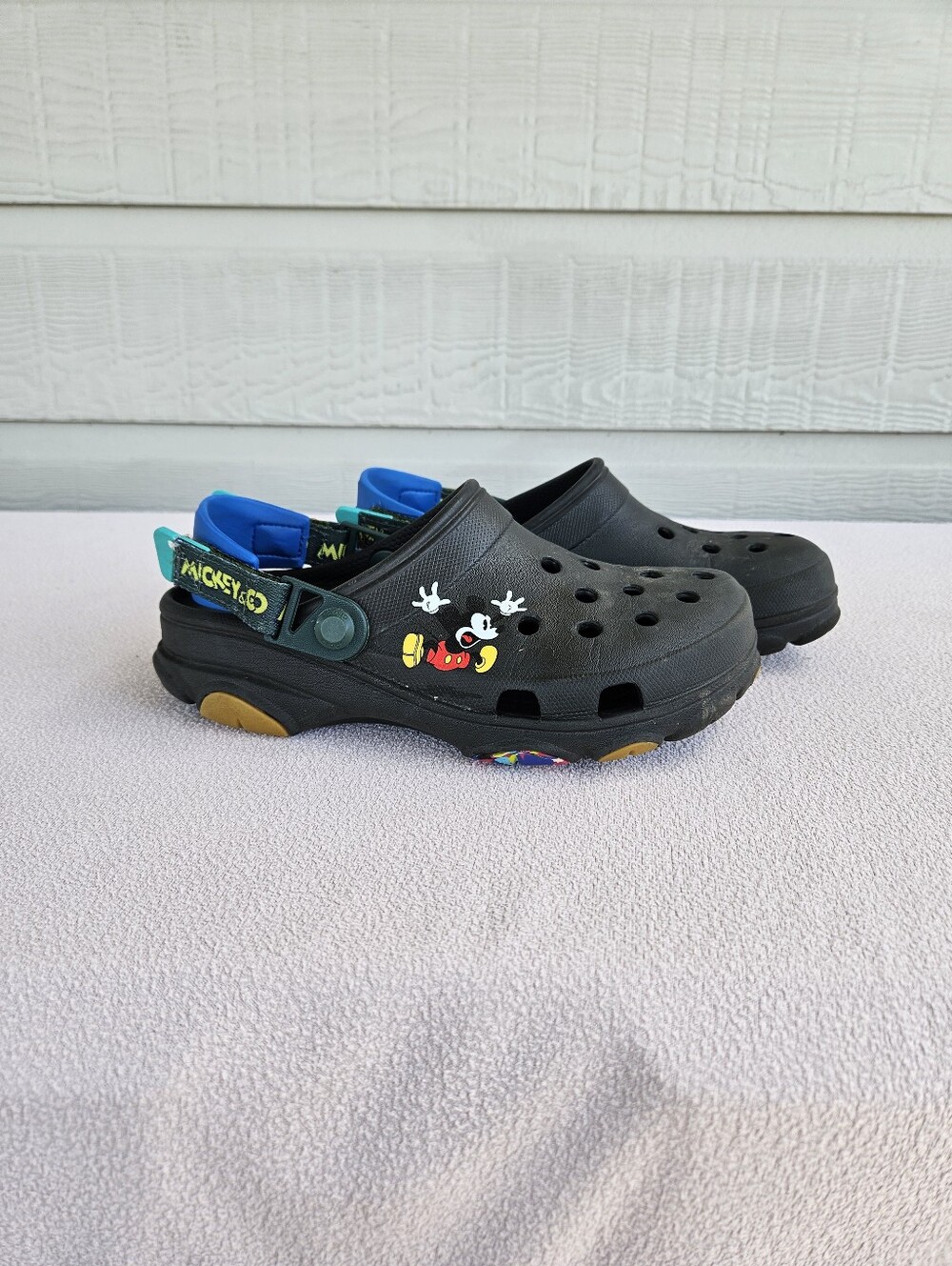 Crocs Disney Parks Mickey Mouse & Co. Clogs Women 7 Men 5 Slip-On Black
